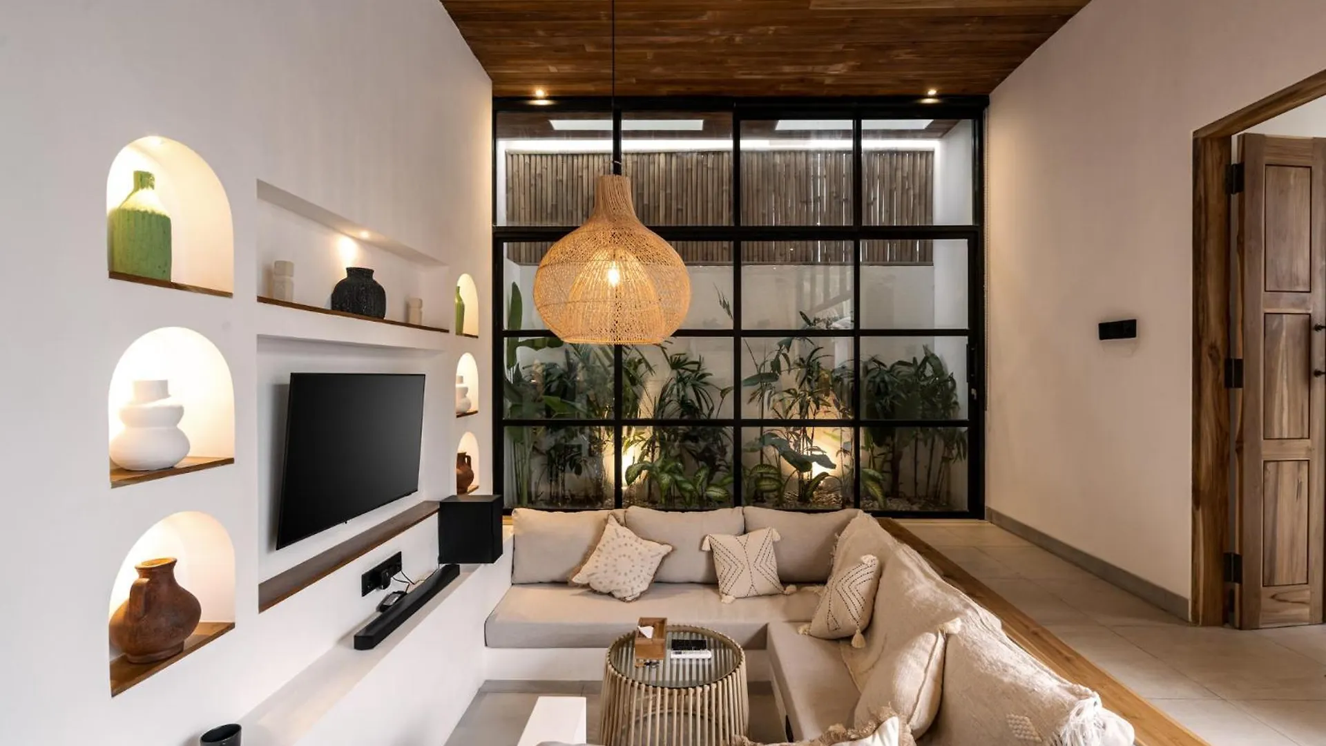 Villa Olivia - Uluwatu By Yolla Hospitality Indonesia