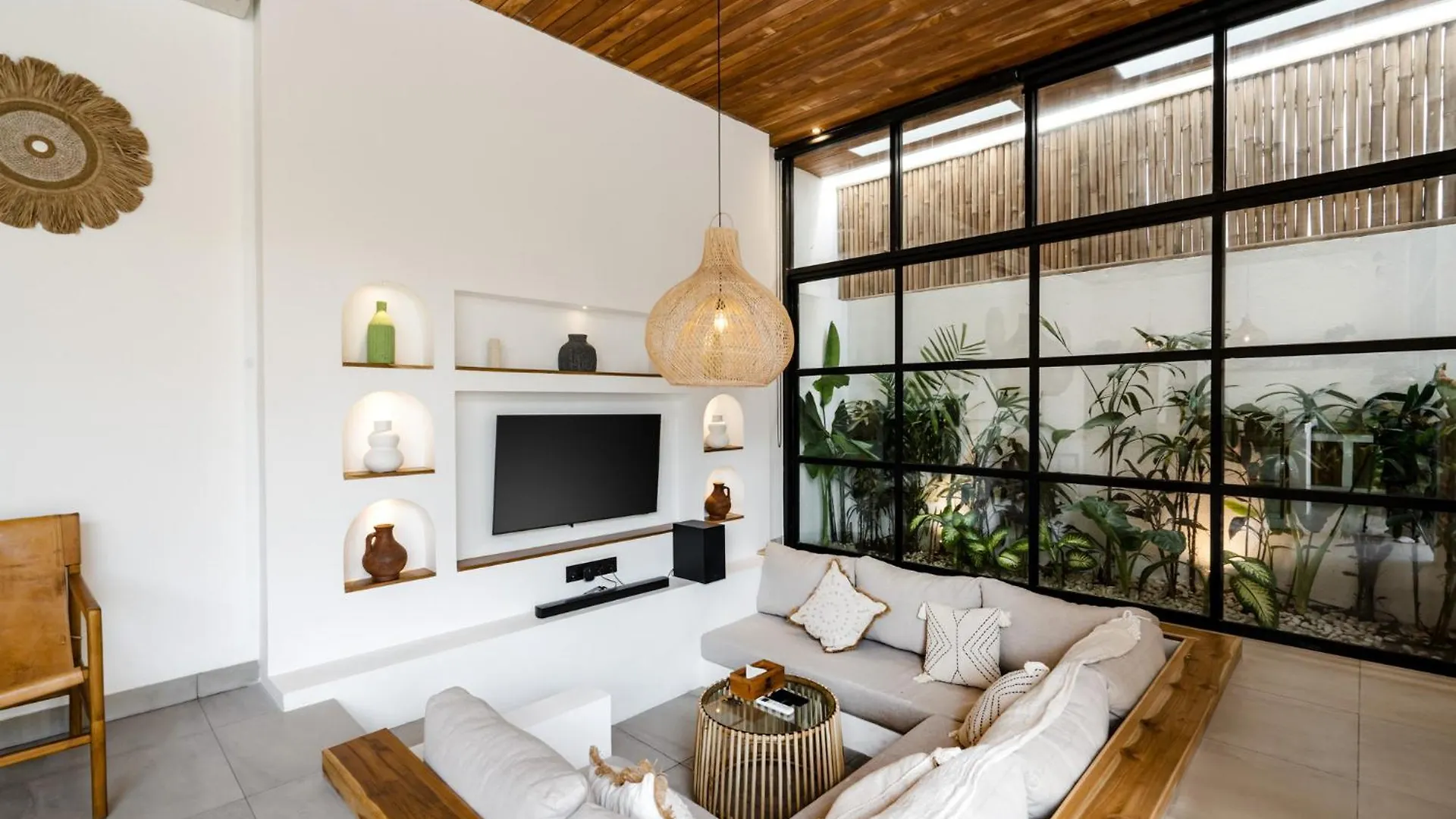 Villa Olivia - Uluwatu By Yolla Hospitality Indonesia